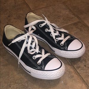 Black converse